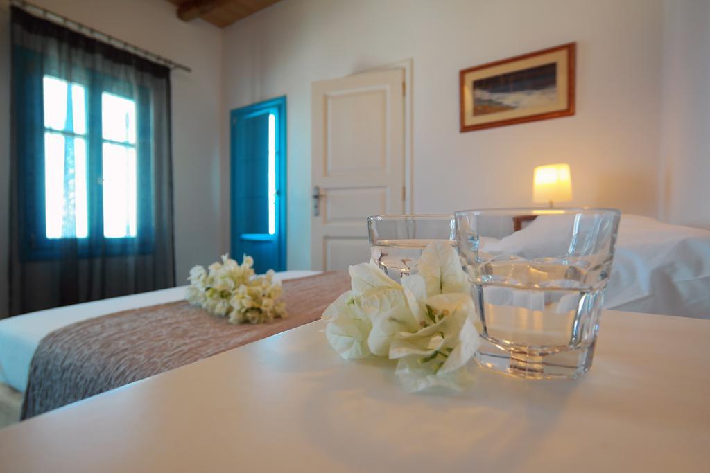 Miramare Hotel Folégandros الغرفة الصورة